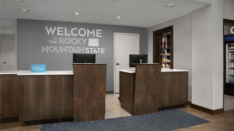 Hampton Inn & Suites Denver Tech Center Lobby