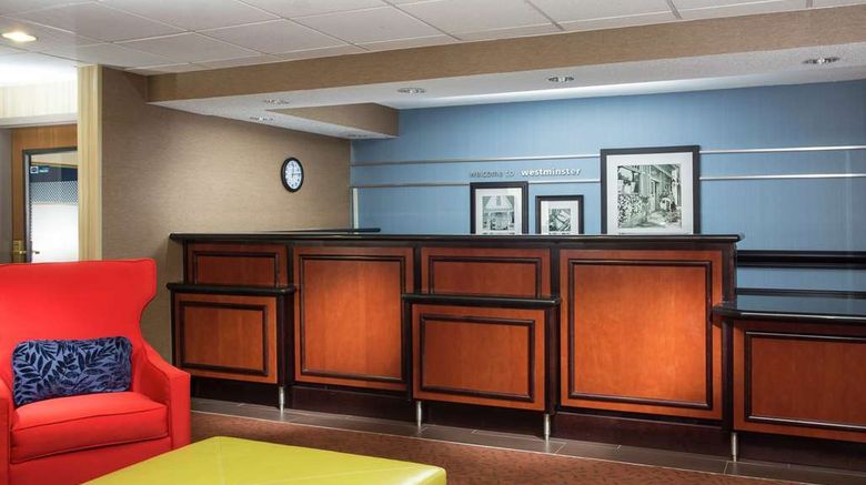 <b>Hampton Inn Denver Lobby</b>. Images powered by <a href="https://iceportal.shijigroup.com/" title="IcePortal" target="_blank">IcePortal</a>.