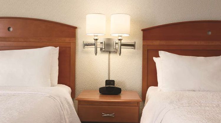 Hampton Inn Denver Room