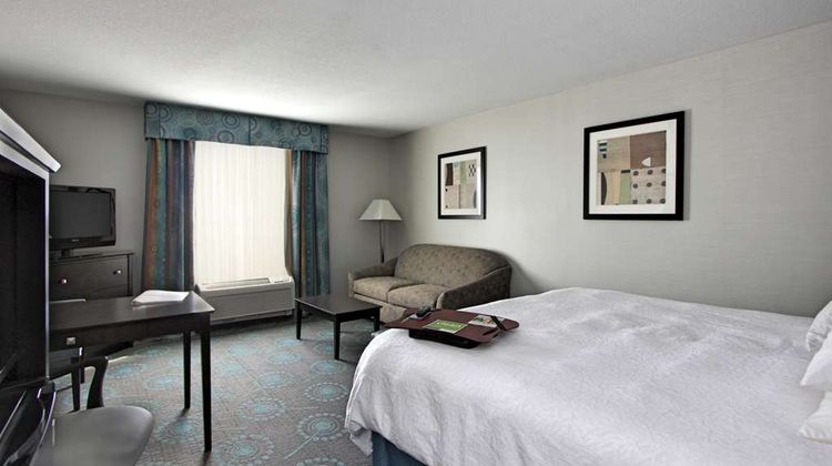 Hampton Inn Defiance Room