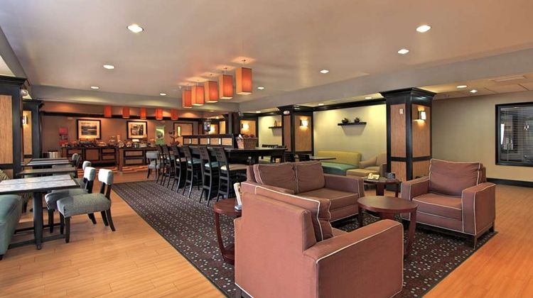 Hampton Inn Defiance Lobby