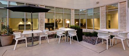 Hilton Garden Inn Dallas/Arlington Exterior