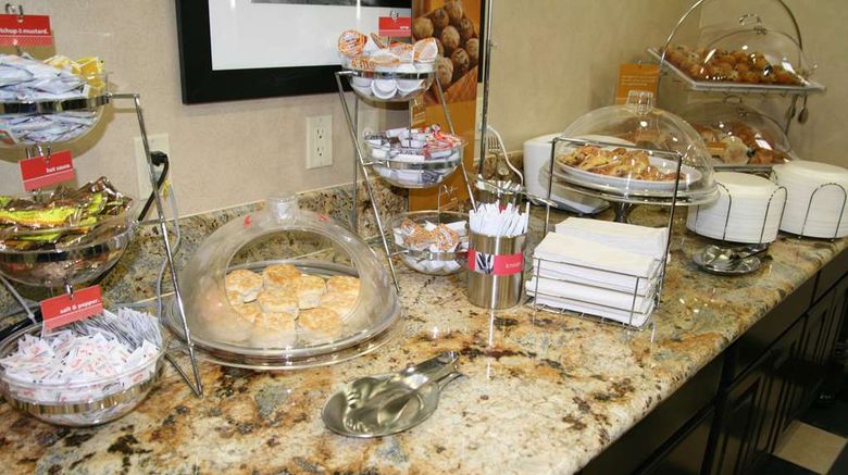 <b>Hampton Inn & Suites Decatur Restaurant</b>. Images powered by <a href="https://iceportal.shijigroup.com/" title="IcePortal" target="_blank">IcePortal</a>.