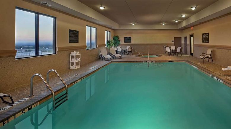 <b>Hampton Inn & Suites Decatur Pool</b>. Images powered by <a href="https://iceportal.shijigroup.com/" title="IcePortal" target="_blank">IcePortal</a>.