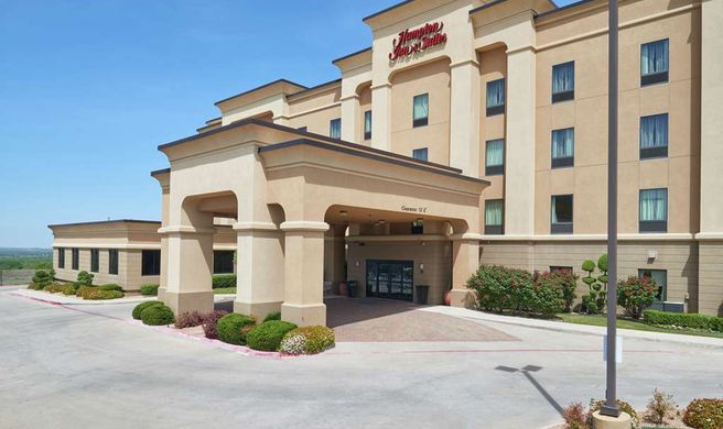 Hampton Inn & Suites Decatur Exterior