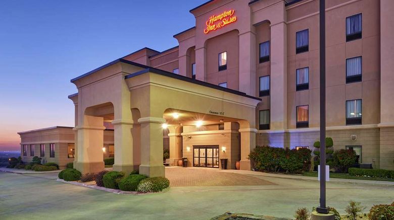 <b>Hampton Inn & Suites Decatur Exterior</b>. Images powered by <a href="https://iceportal.shijigroup.com/" title="IcePortal" target="_blank">IcePortal</a>.