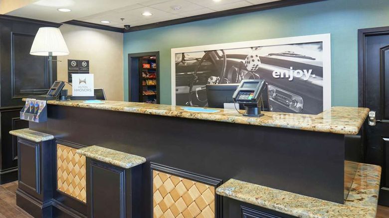 <b>Hampton Inn & Suites Decatur Lobby</b>. Images powered by <a href="https://iceportal.shijigroup.com/" title="IcePortal" target="_blank">IcePortal</a>.