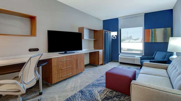 Home2 Suites Dallas/Frisco Room