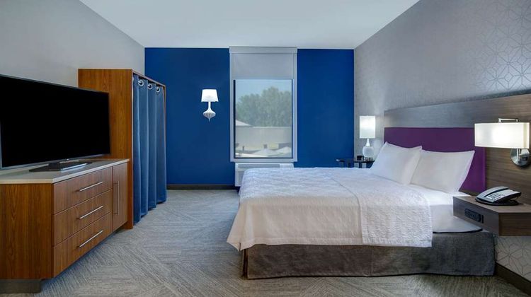 Home2 Suites Dallas/Frisco Room