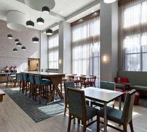 Hampton Inn & Suites Dothan Lobby