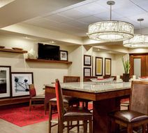 Hampton Inn - Ozark Lobby