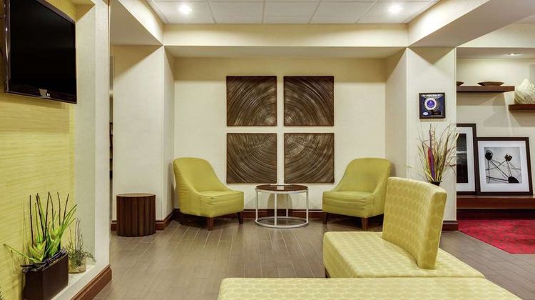 Hampton Inn - Ozark Lobby