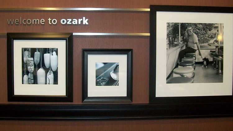 Hampton Inn - Ozark Lobby