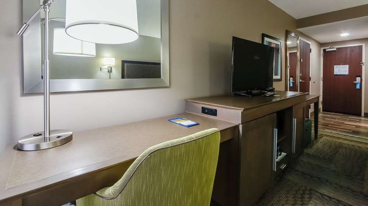 Hampton Inn Dickson Room