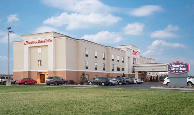 Hampton Inn & Suites Danville Exterior