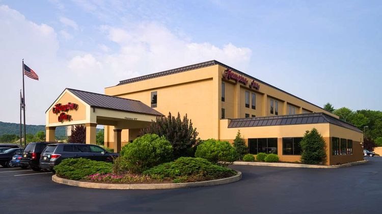 Hampton Inn Danville Exterior