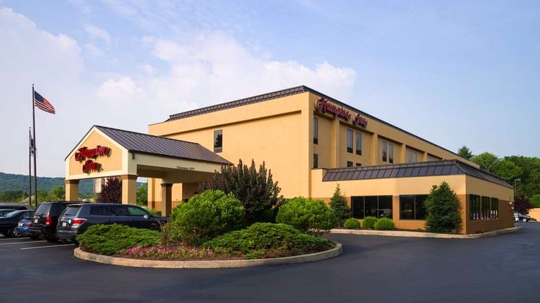 Hampton Inn Danville Exterior. Images powered by <a href="https://iceportal.shijigroup.com" target="_blank" rel="noopener">Ice Portal</a>.