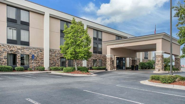 <b>Hampton Inn Douglas Exterior</b>. Images powered by <a href="https://iceportal.shijigroup.com/" title="IcePortal" target="_blank">IcePortal</a>.