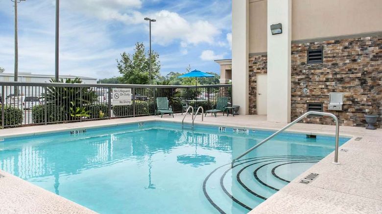 <b>Hampton Inn Douglas Pool</b>. Images powered by <a href="https://iceportal.shijigroup.com/" title="IcePortal" target="_blank">IcePortal</a>.