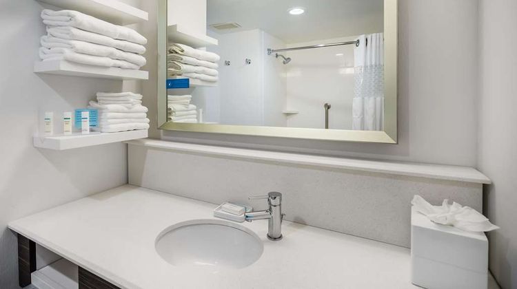 Hampton Inn Dover Room