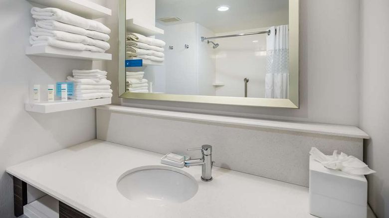 <b>Hampton Inn Dover Room</b>. Images powered by <a href="https://iceportal.shijigroup.com/" title="IcePortal" target="_blank">IcePortal</a>.