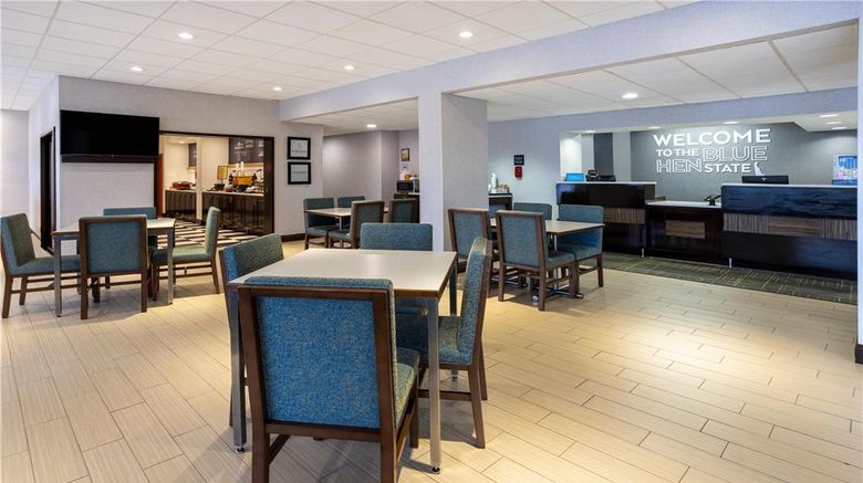 <b>Hampton Inn Dover Lobby</b>. Images powered by <a href="https://iceportal.shijigroup.com/" title="IcePortal" target="_blank">IcePortal</a>.