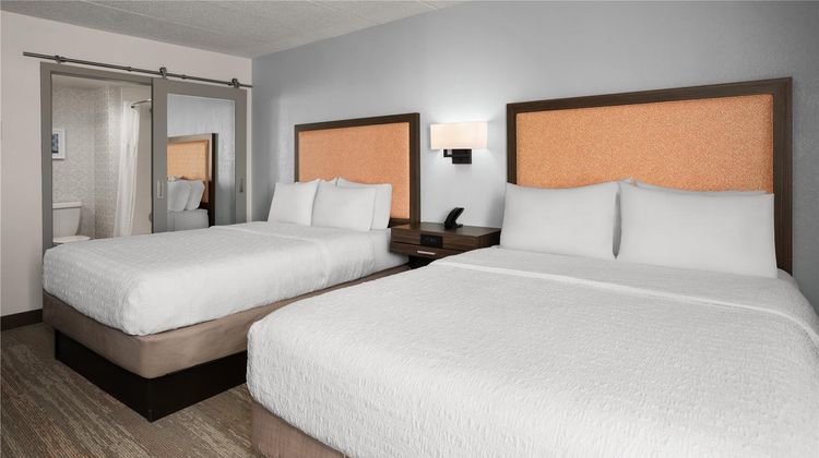 Hampton Inn Dover Room