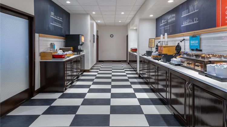 Hampton Inn Dover Restaurant