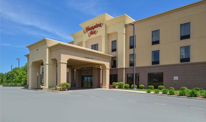 Hampton Inn Milford Exterior