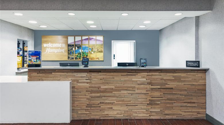 <b>Hampton Inn & Suites Del Rio Lobby</b>. Images powered by <a href="https://iceportal.shijigroup.com/" title="IcePortal" target="_blank">IcePortal</a>.