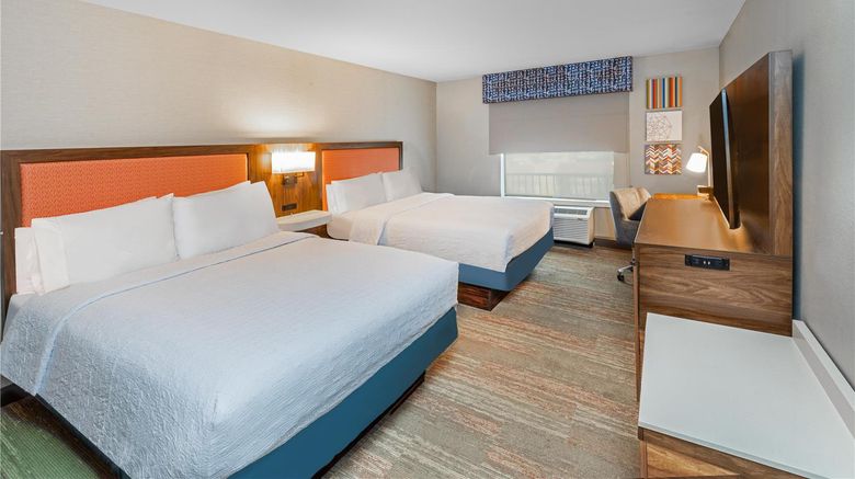 <b>Hampton Inn & Suites Del Rio Room</b>. Images powered by <a href="https://iceportal.shijigroup.com/" title="IcePortal" target="_blank">IcePortal</a>.