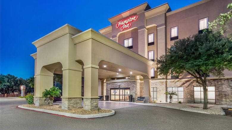 <b>Hampton Inn Uvalde Exterior</b>. Images powered by <a href="https://iceportal.shijigroup.com/" title="IcePortal" target="_blank">IcePortal</a>.