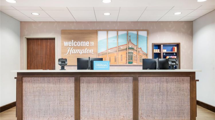 Hampton Inn Uvalde Lobby