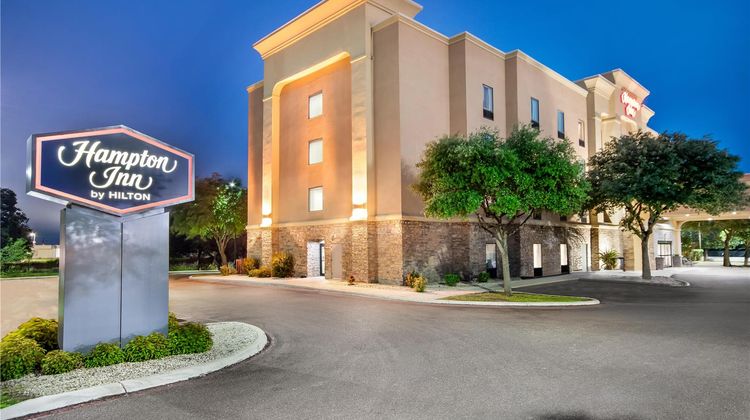Hampton Inn Uvalde Exterior