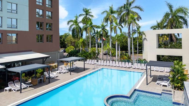 <b>DoubleTree by Hilton Esplanade Darwin Pool</b>. Images powered by <a href="https://iceportal.shijigroup.com/" title="IcePortal" target="_blank">IcePortal</a>.