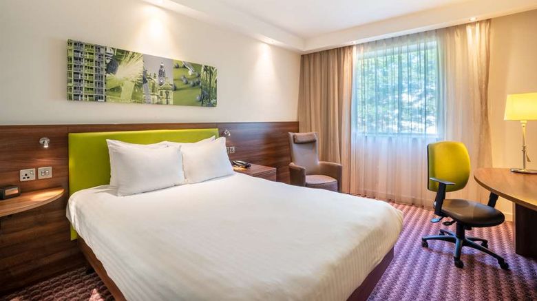 <b>Hampton by Hilton Sheffield Room</b>. Images powered by <a href="https://iceportal.shijigroup.com/" title="IcePortal" target="_blank">IcePortal</a>.