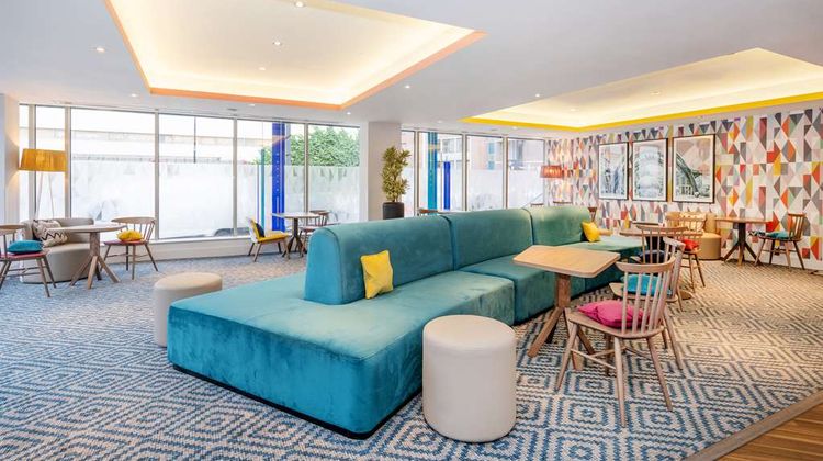 Hampton by Hilton Sheffield Lobby