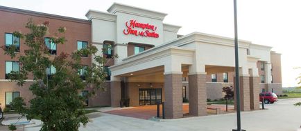 Hampton Inn & Suites Ankeny Exterior