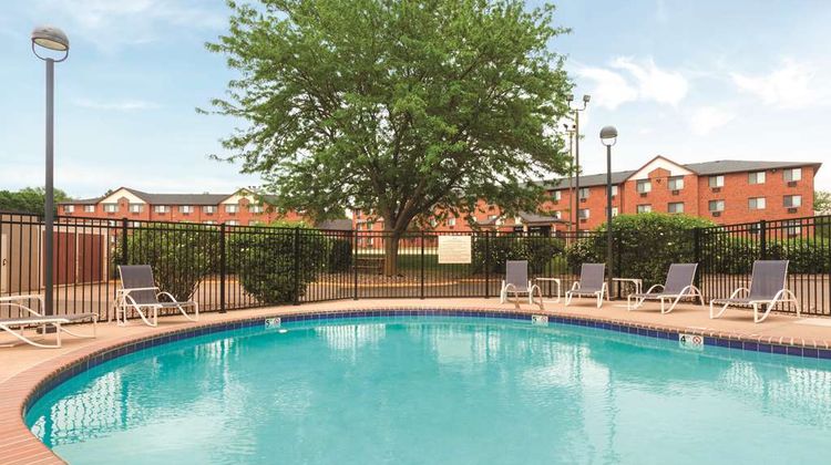 Hampton Inn Des Moines Airport Pool