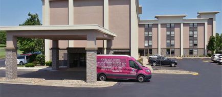 Hampton Inn Des Moines Airport Exterior