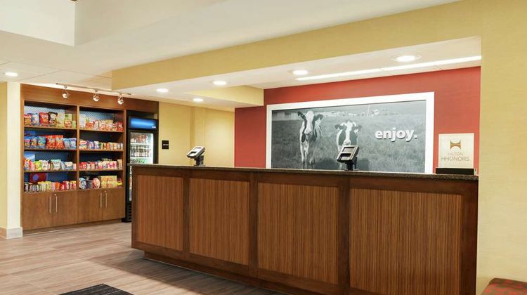 Hampton Inn of West Des Moines Lobby