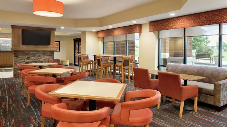 <b>Hampton Inn of West Des Moines Lobby</b>. Images powered by <a href="https://iceportal.shijigroup.com/" title="IcePortal" target="_blank">IcePortal</a>.
