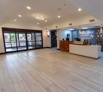Hampton Inn & Suites Denton Lobby