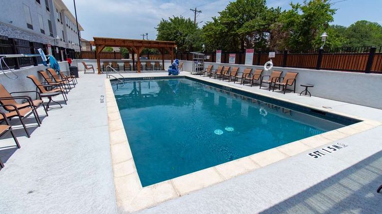 Hampton Inn & Suites Denton Pool