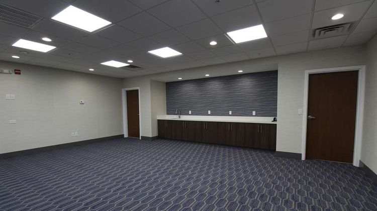 Hampton Inn & Suites Denton Meeting
