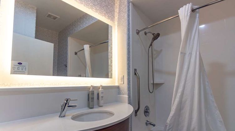 Hampton Inn & Suites Denton Room
