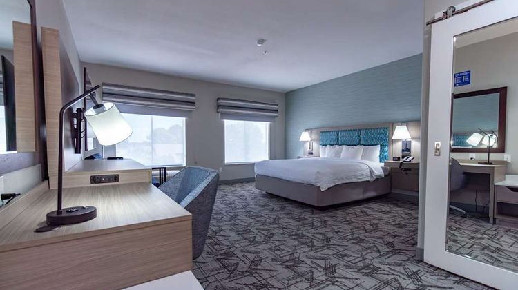 Hampton Inn & Suites Denton Room