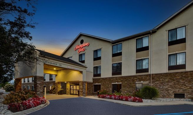 Hampton Inn by Hilton Detroit/Belleville Exterior