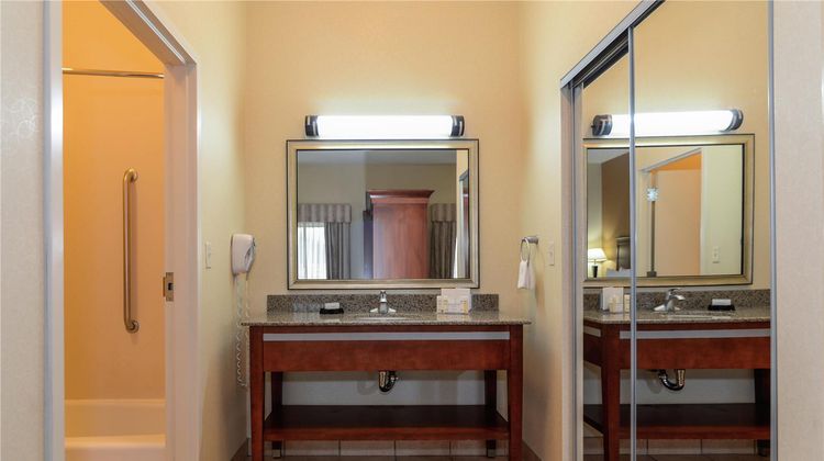 Hampton Inn & Stes Detroit/Chesterfield Room