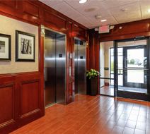 Hampton Inn & Stes Detroit/Chesterfield Lobby